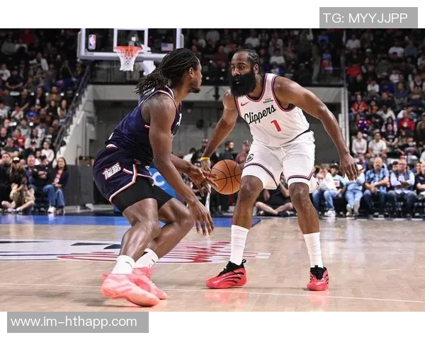 快船季前赛首战阵容更新比尔缺席其他球员全力出战龙狮