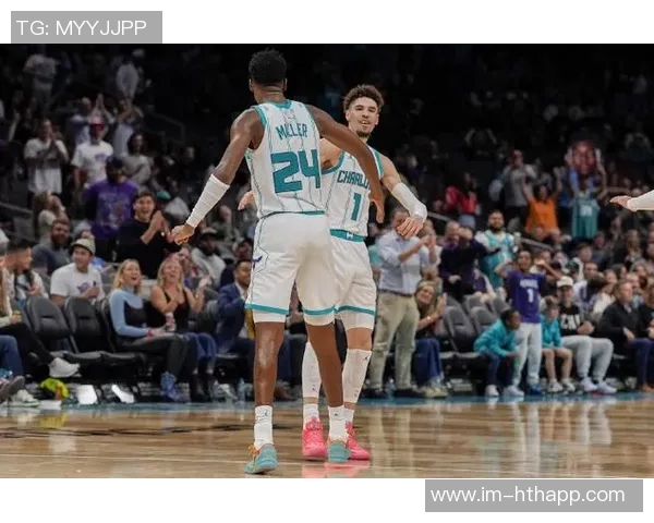 黄蜂主帅称赞三球防守表现认为其拼劲能激励全队士气