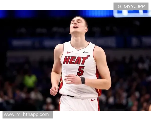 约维奇因右肘挫伤及皮肤裂伤被列为每日观察球员状态更新