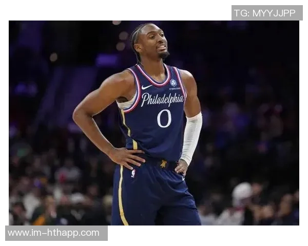 马克西轻松三节狂砍32分9板8助攻表现出色助球队取得胜利 马克西轻松三节狂砍32分9板8助攻表现出色助球队取得胜利