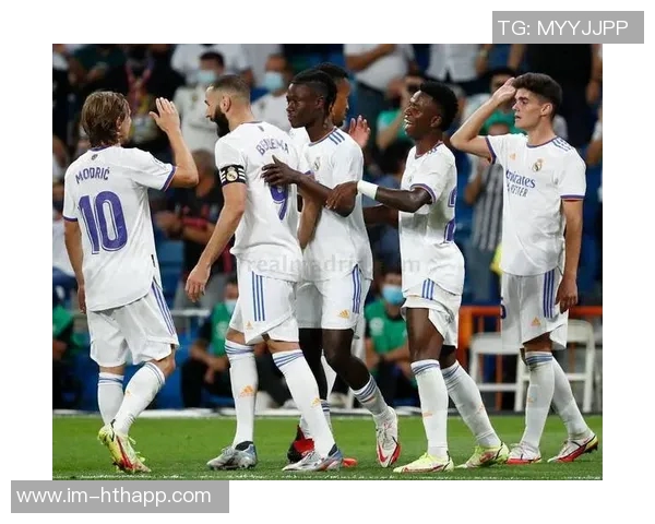 海港申花再度对决争冠之路海港领先两分悬念迭起期待最后一轮决战